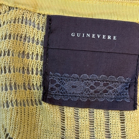 Vibrant Yellow Linen Blend Cardigan with Deep V-Neck and Three-Quarter Sleeves - Picture 3 of 7